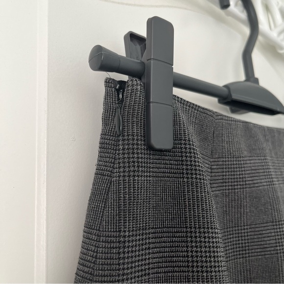 Aritzia Babaton Classic Dark Grey Plaid Houndstooth Hidden Zipper Mini Skirt - Picture 9 of 16